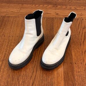 Marc Fisher White Leather Padmia Chelsea Platform Boots | Women’s 7.5